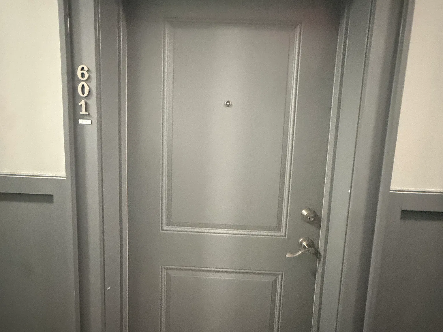 2 bed, 900 sqft, $2,500 — Photo 1