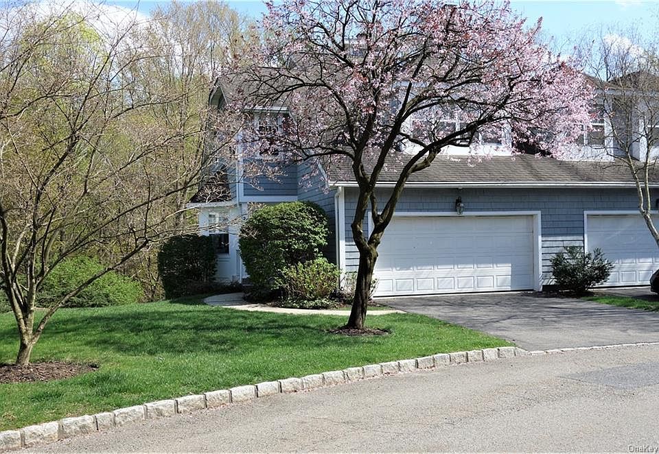 1st image of 29 Mystic Dr