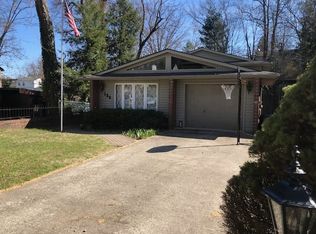 136 Fairfax Dr, Huntington, WV 25705