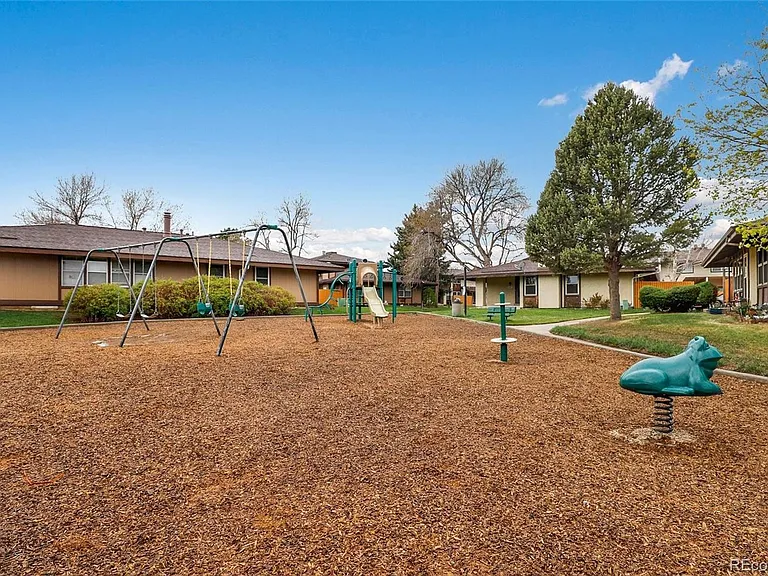 3723 S Granby Way — Photo 30