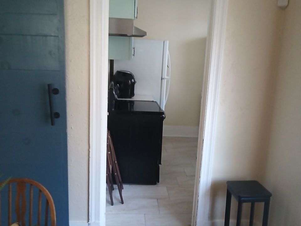 1st image of 929 N Avalon St #929