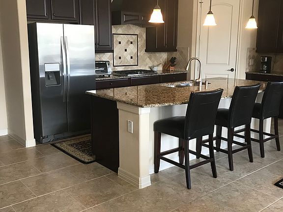 4th image of 30 Estherwood Pl