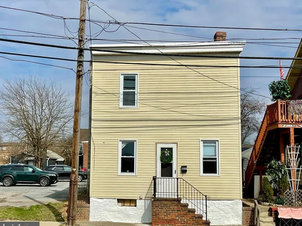 1017 W High St, Stowe, PA 19464