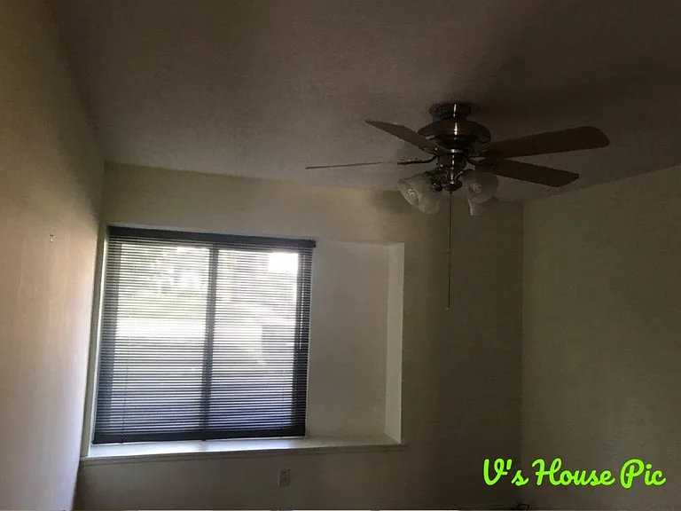 928 Jefferson St — Photo 11