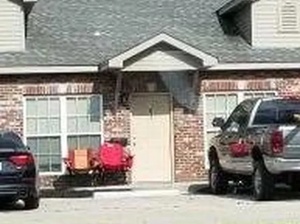 996 Osage Villa Ct Unit 102, Villa Ridge, MO 63089