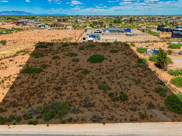 5233 Buffalo Creek Dr, El Paso, TX 79938