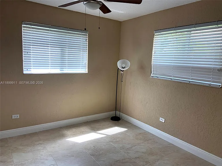 6407 SW 5th St — Photo 29