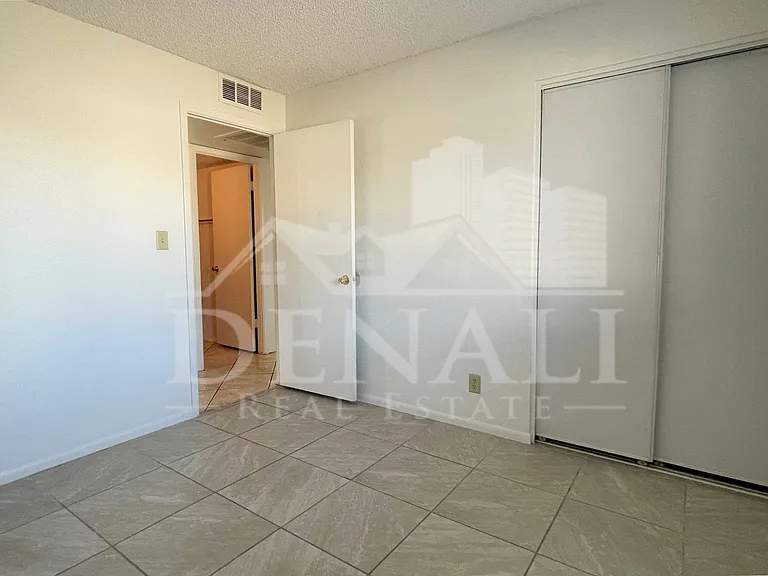 4746 W Aster Dr — Photo 20