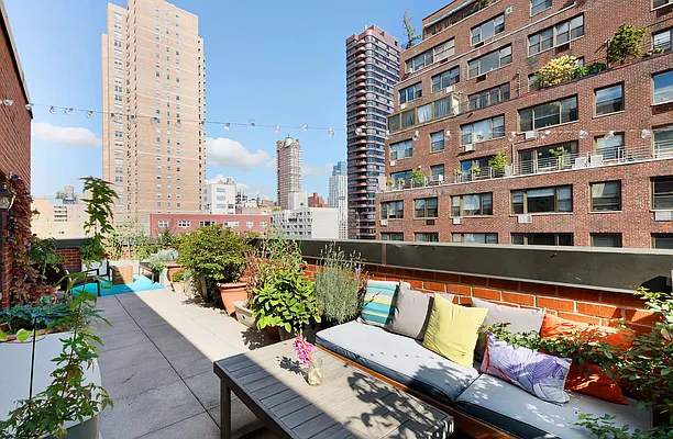 Sold by Stribling | media 12