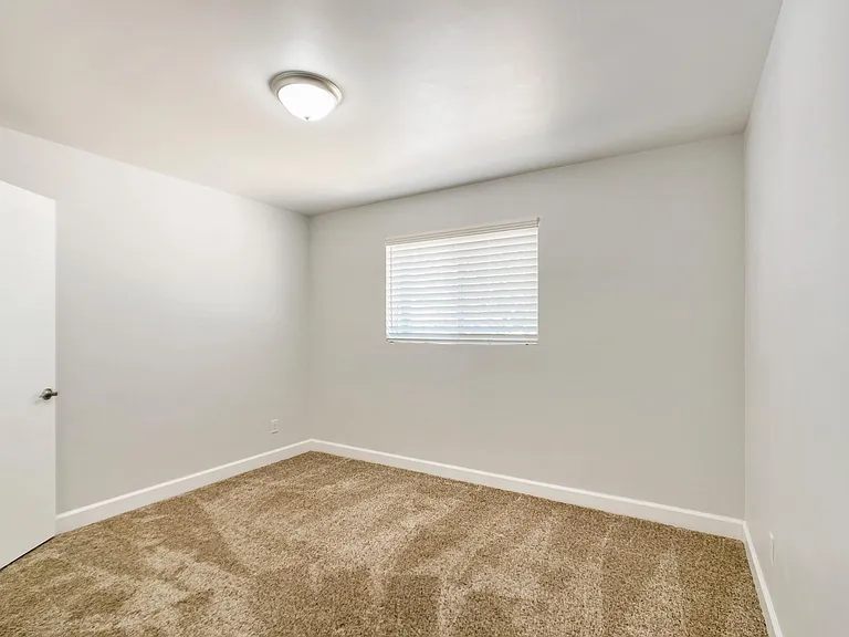 825 W Elna Rae St — Photo 16