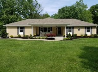 906 Agathon Dr, Evansville, IN 47712