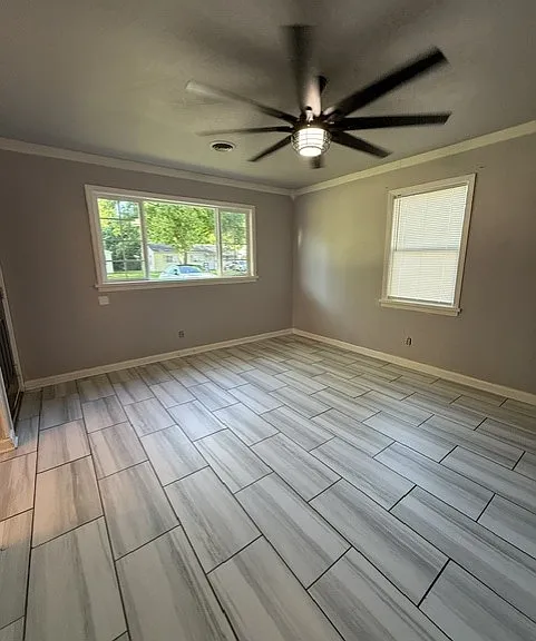 1702 Oriole St — Photo 2