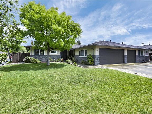 3rd image of 1222-1224 Manet Dr