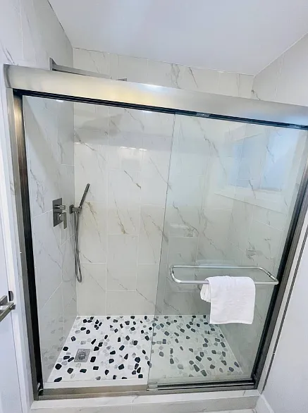 2 bed, 850 sqft, $1,700 — Photo 3