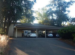 317 S 40th Pl, Springfield, OR 97478