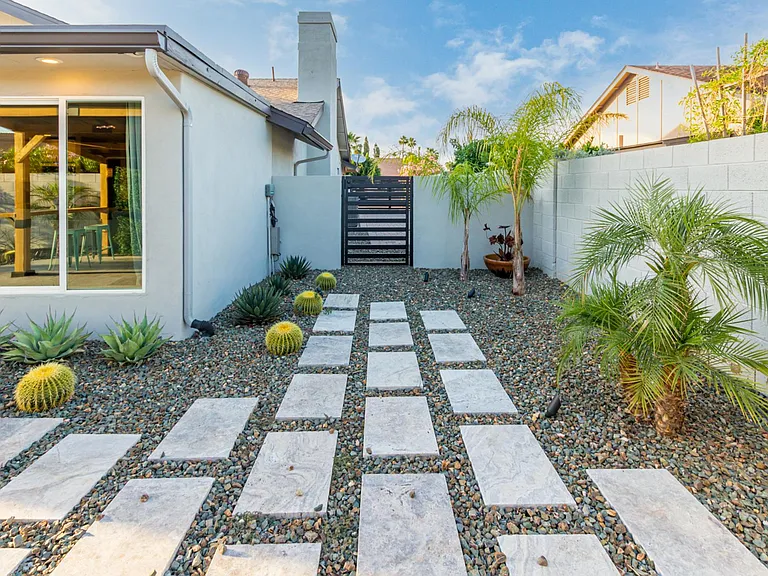 5009 E Le Marche Ave — Photo 33