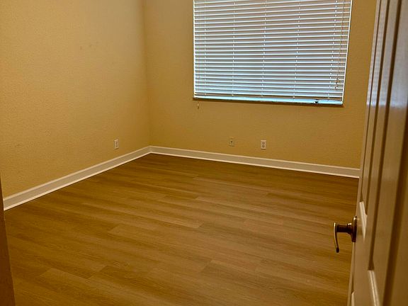 3rd image of 135 NW 5th Ave APT 3