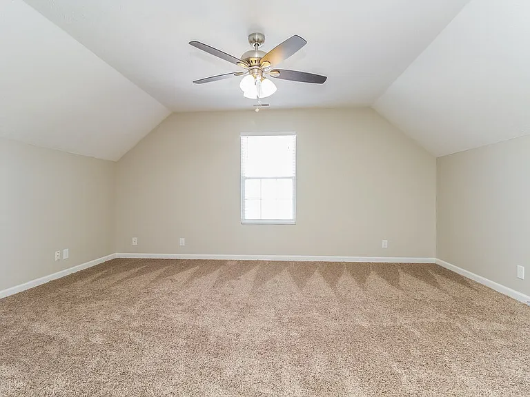 1449 Westview Dr — Photo 13