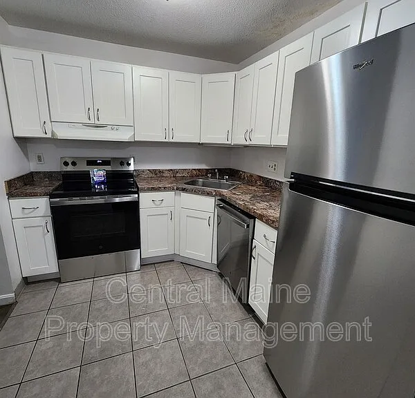 37 Northern Avenue Hts #15 — Photo 3