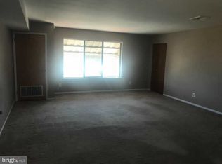 482 Cinnaminson St, Philadelphia, PA 19128