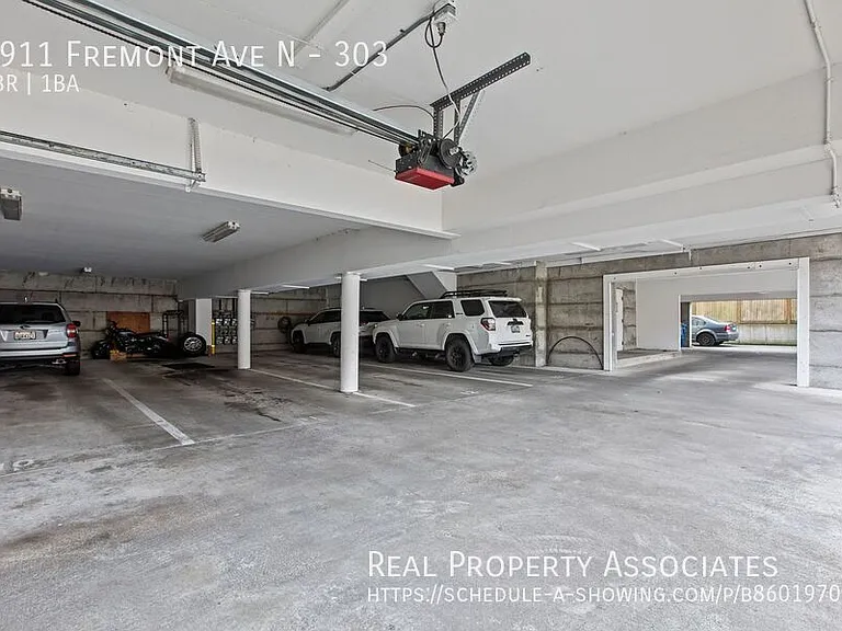 4911 Fremont Ave N #303 — Photo 23