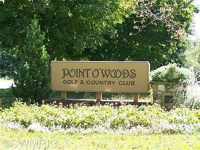 2nd image of 4221 Pinewood Dr