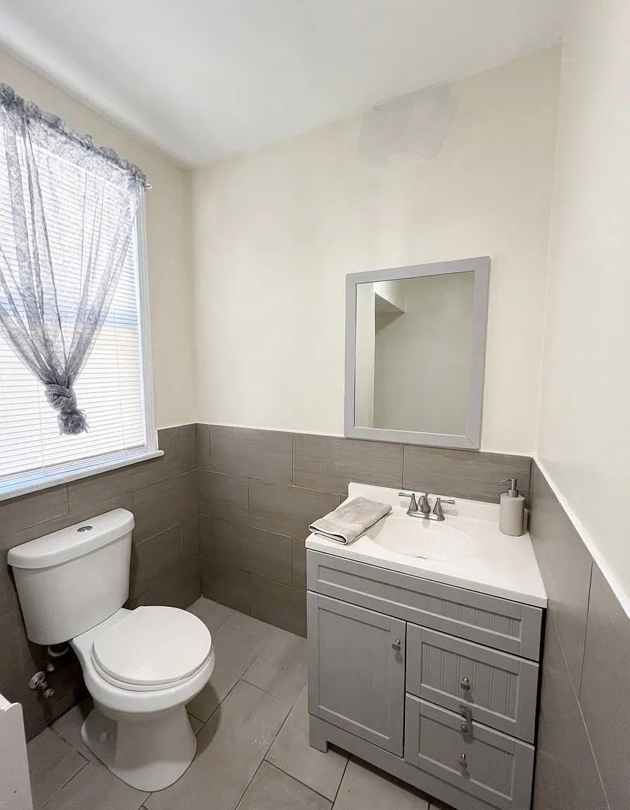 3 bed, 1000 sqft, $2,350 — Photo 4