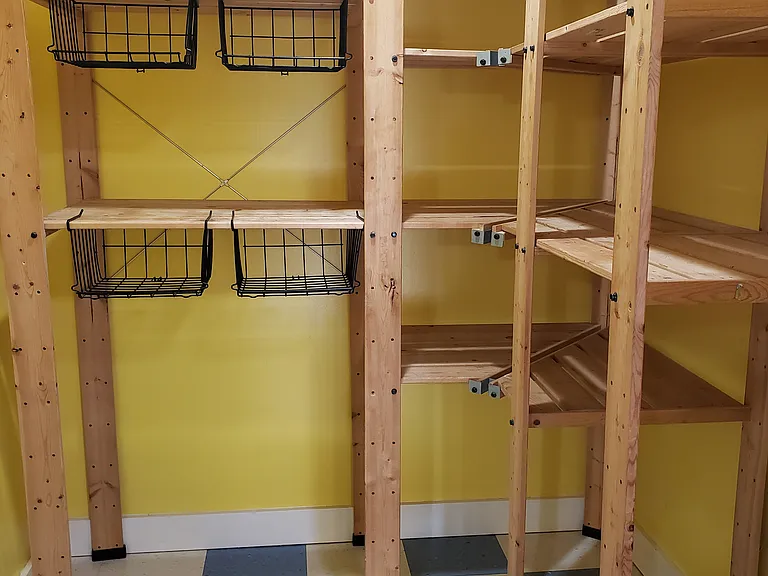 4512 N Commercial Ave — Photo 8