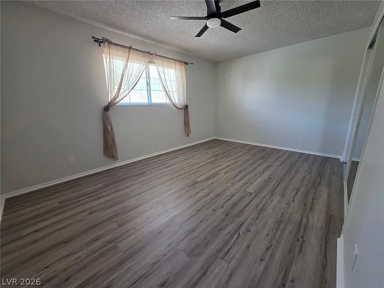 2725 Colanthe Ave — Photo 18