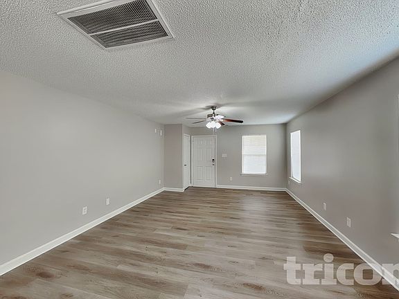 2nd image of 3118 Montcalm Ct
