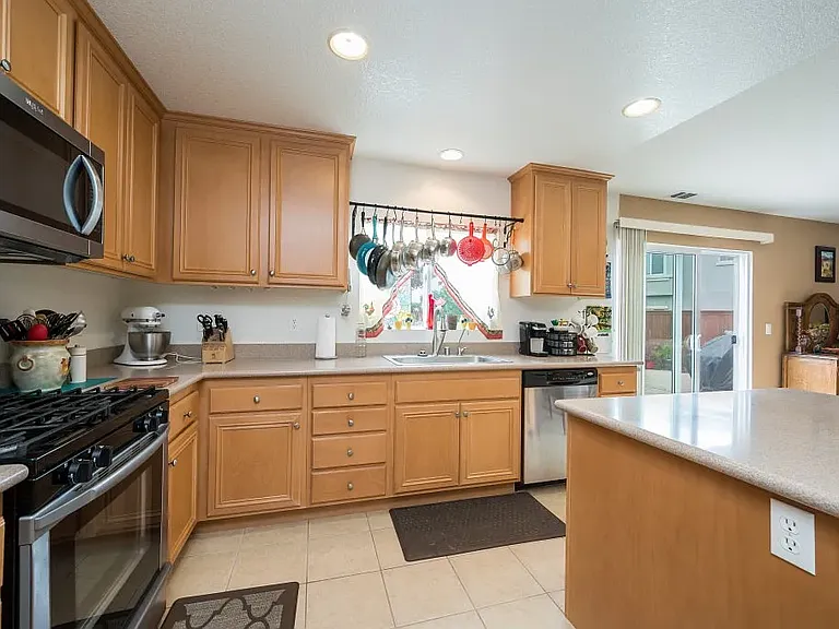 1114 Conception Dr — Photo 14
