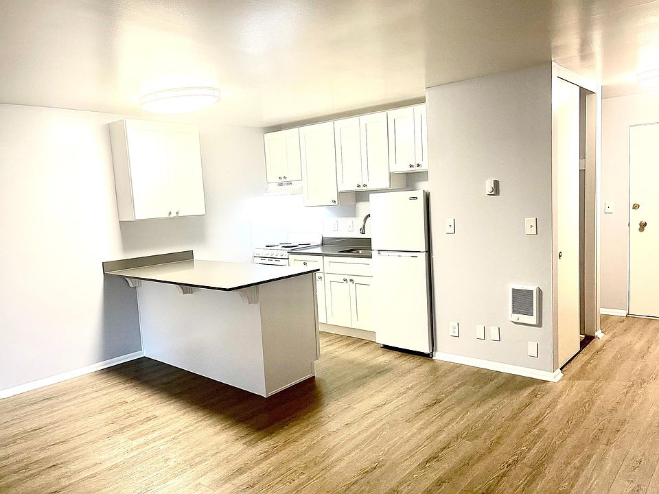 1st image of 1717 Bellevue Ave #108