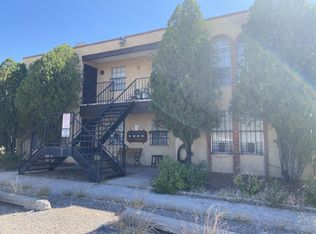 12200 Candelaria Rd NE, Albuquerque, NM 87112