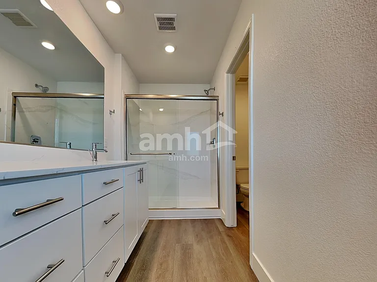 8404 Flagpole Loop Ave — Photo 11