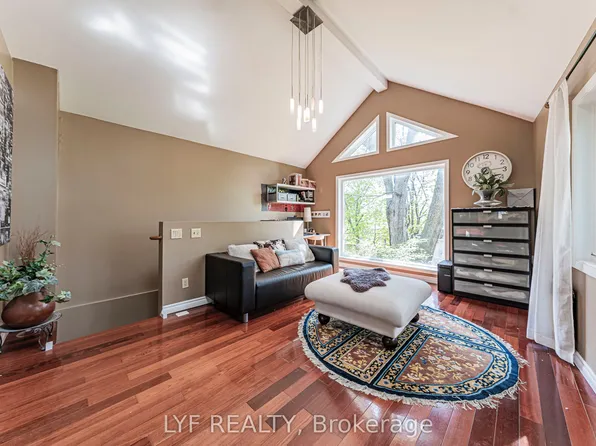 75 Shilton Rd, Toronto, ON M1S 2J8