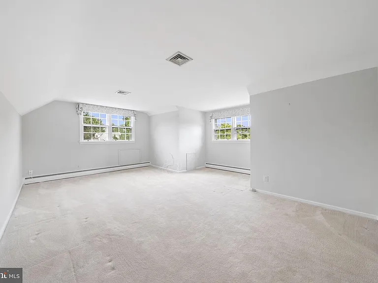 1026 Waltham Rd — Photo 24