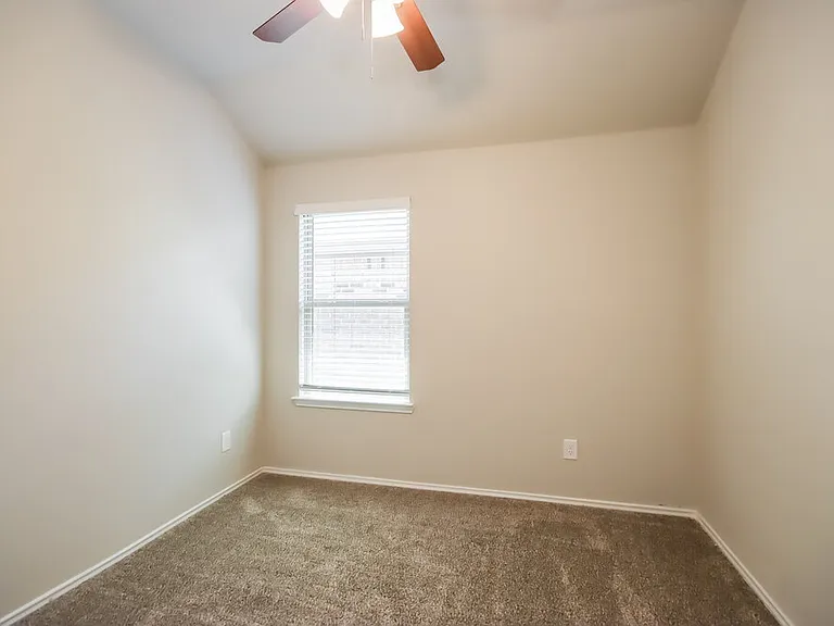 20117 Lecrete Mill Dr — Photo 11