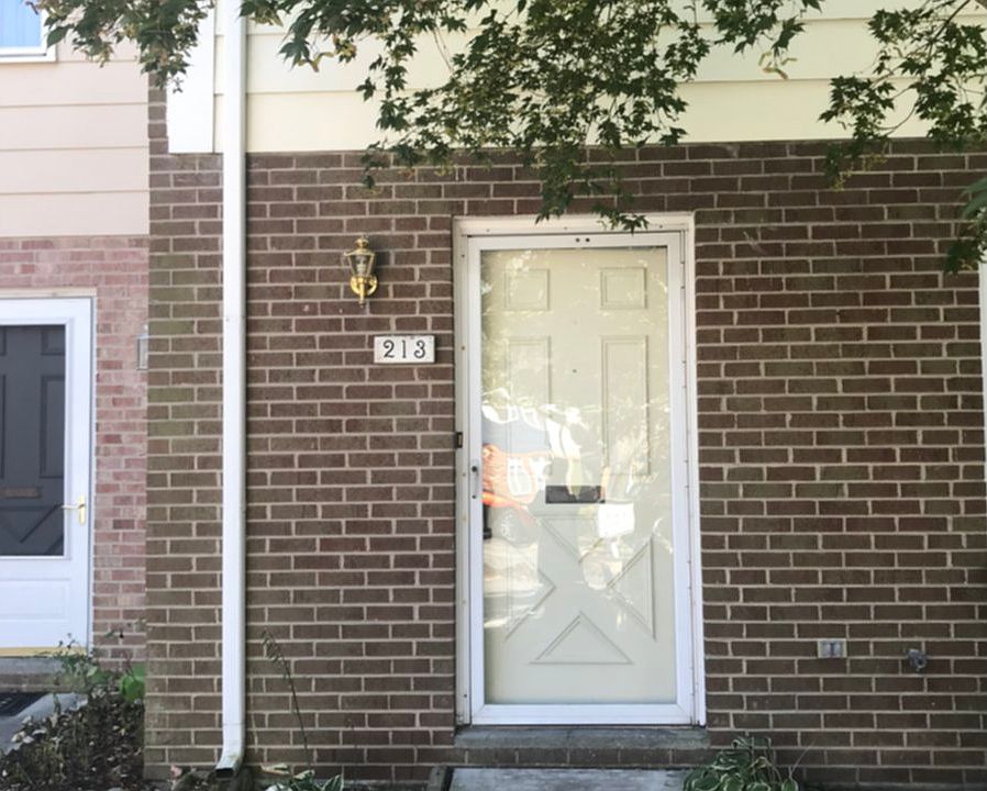 1st image of 213 Lester Pl
