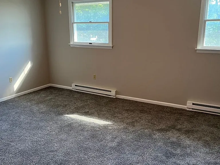 207 S Beech St — Photo 11