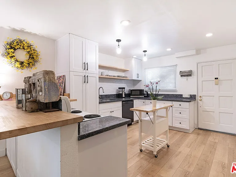 6479 Kanan Dume Rd #24 — Photo 5