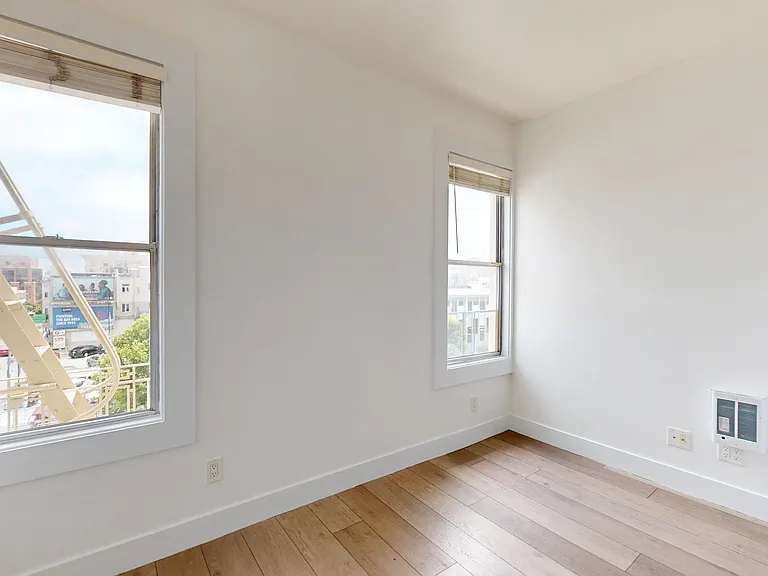 1408 California St #305 — Photo 11