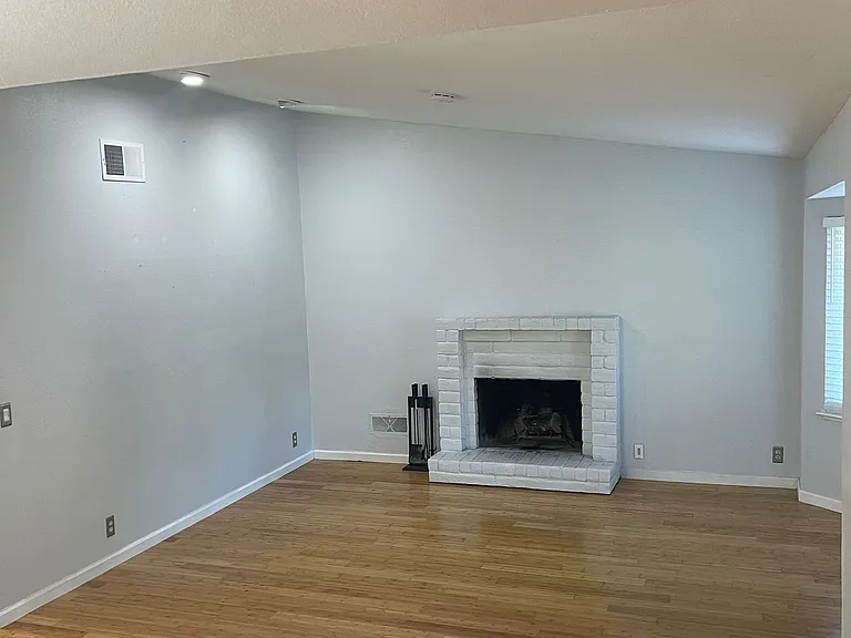 3021 Lillard Dr — Photo 11