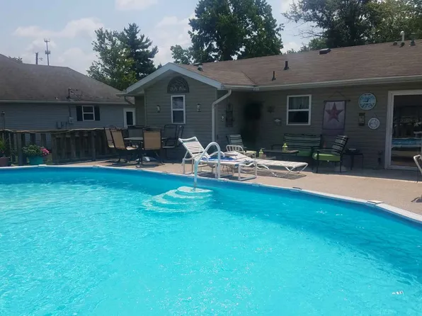 715 W Wilbur St, Bunker Hill, IL 62014