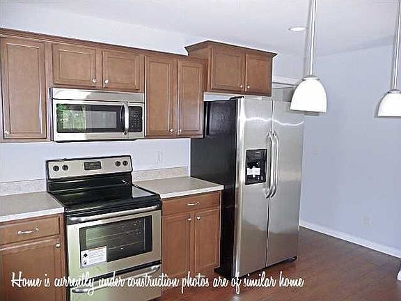4th image of 16030 Wrigley Dr