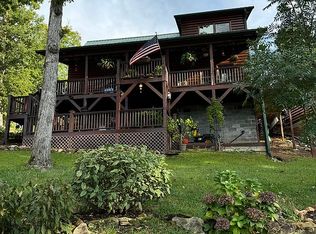 1055 Carolina Fox Cir, Murphy, NC 28906