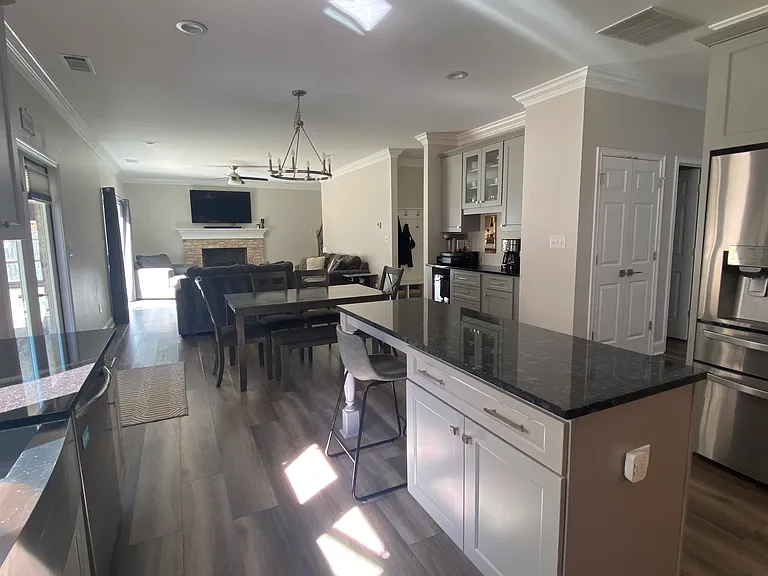 3065 Meadow Springs Dr — Photo 4