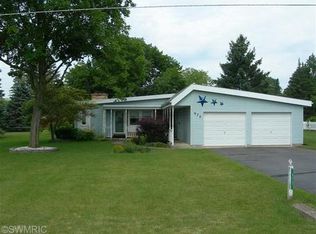 972 Adams St, Litchfield, MI 49252