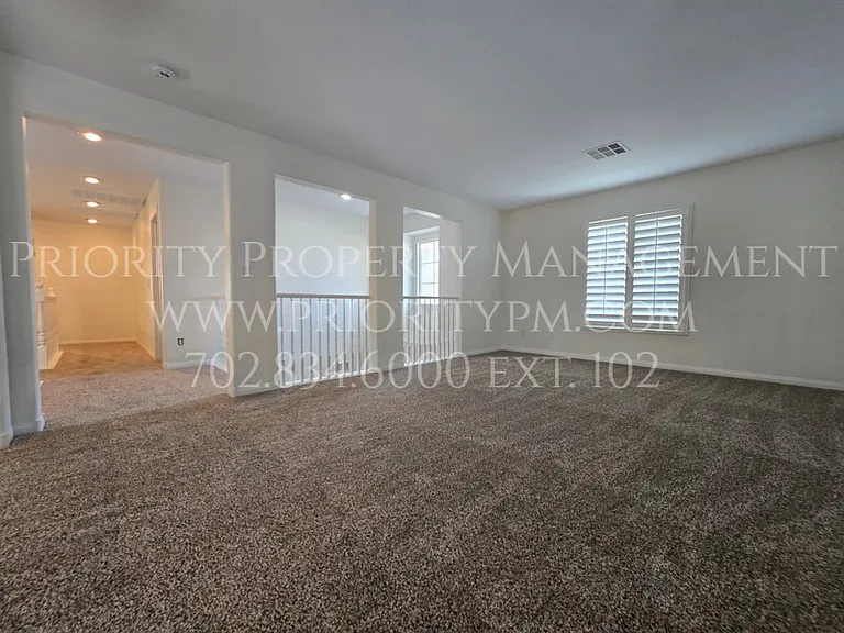 10001 Central Valley Ave — Photo 17