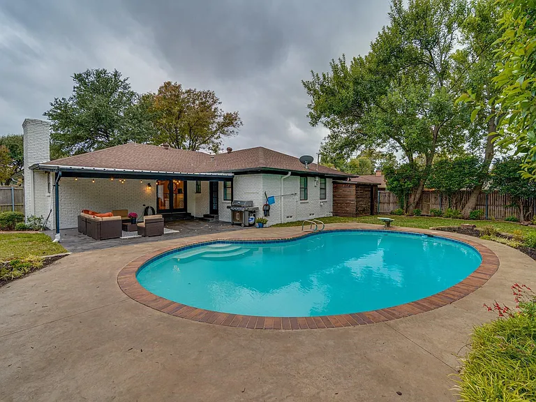 8411 Swift Ave — Photo 25