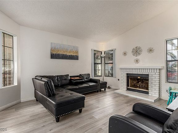 5th image of 4706 Belshire Dr